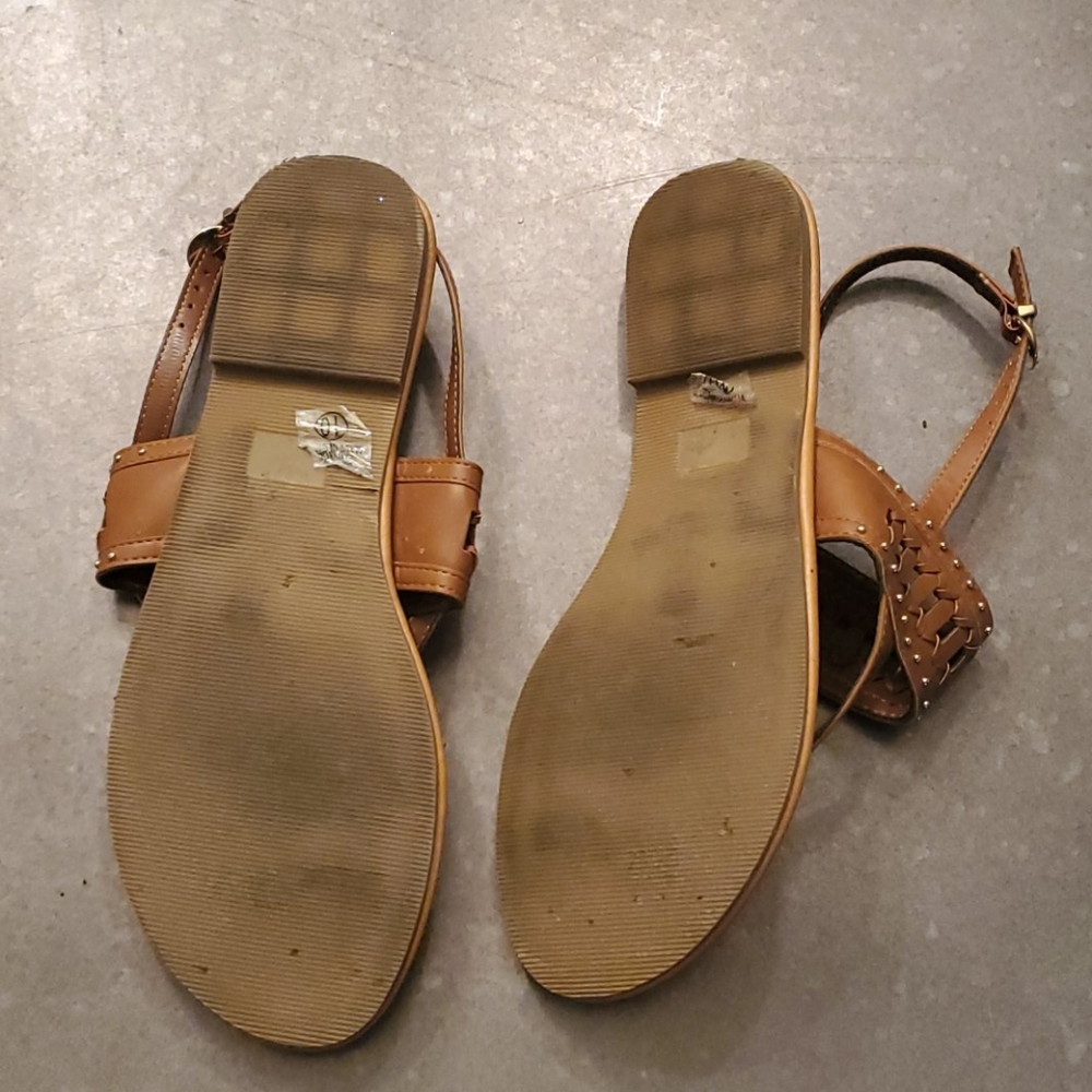 Sandals - Picture 2 of 4